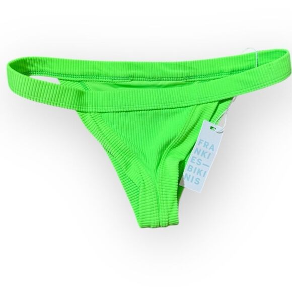 Frankie’s Bikini - Picture 1 of 3